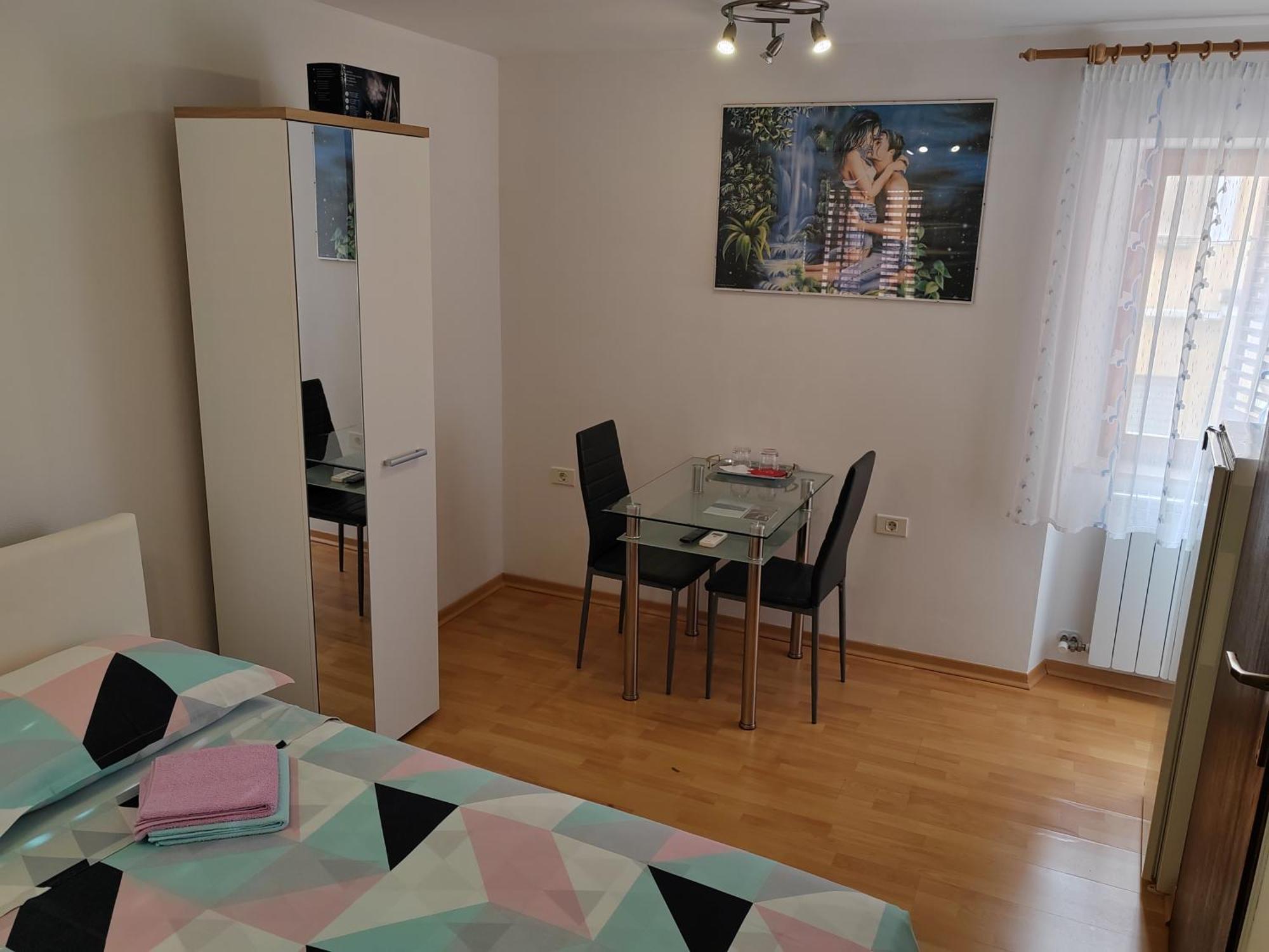 Rooms Neda イゾラ 部屋 写真