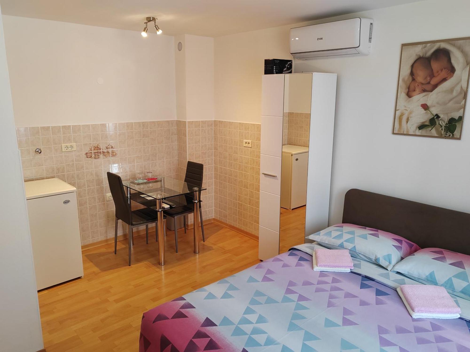 Rooms Neda イゾラ 部屋 写真