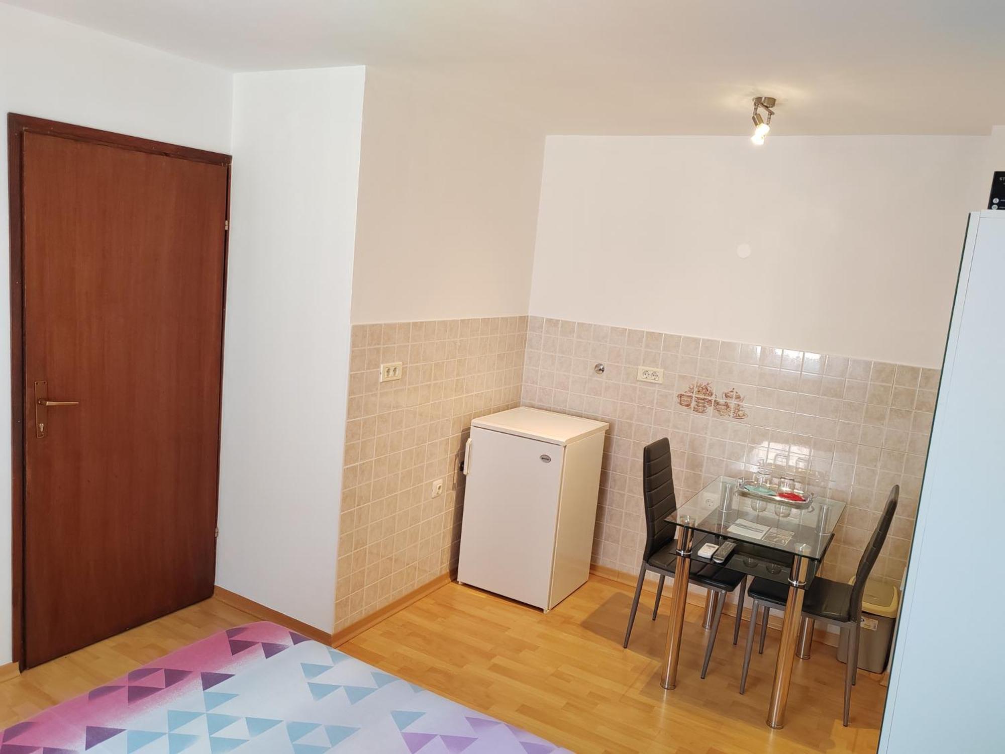 Rooms Neda イゾラ 部屋 写真