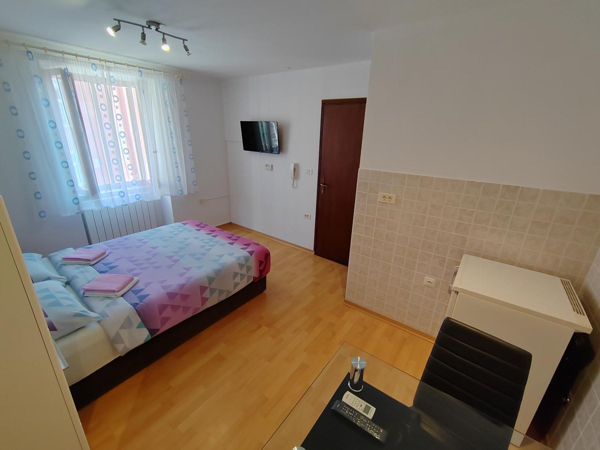 Rooms Neda イゾラ 部屋 写真