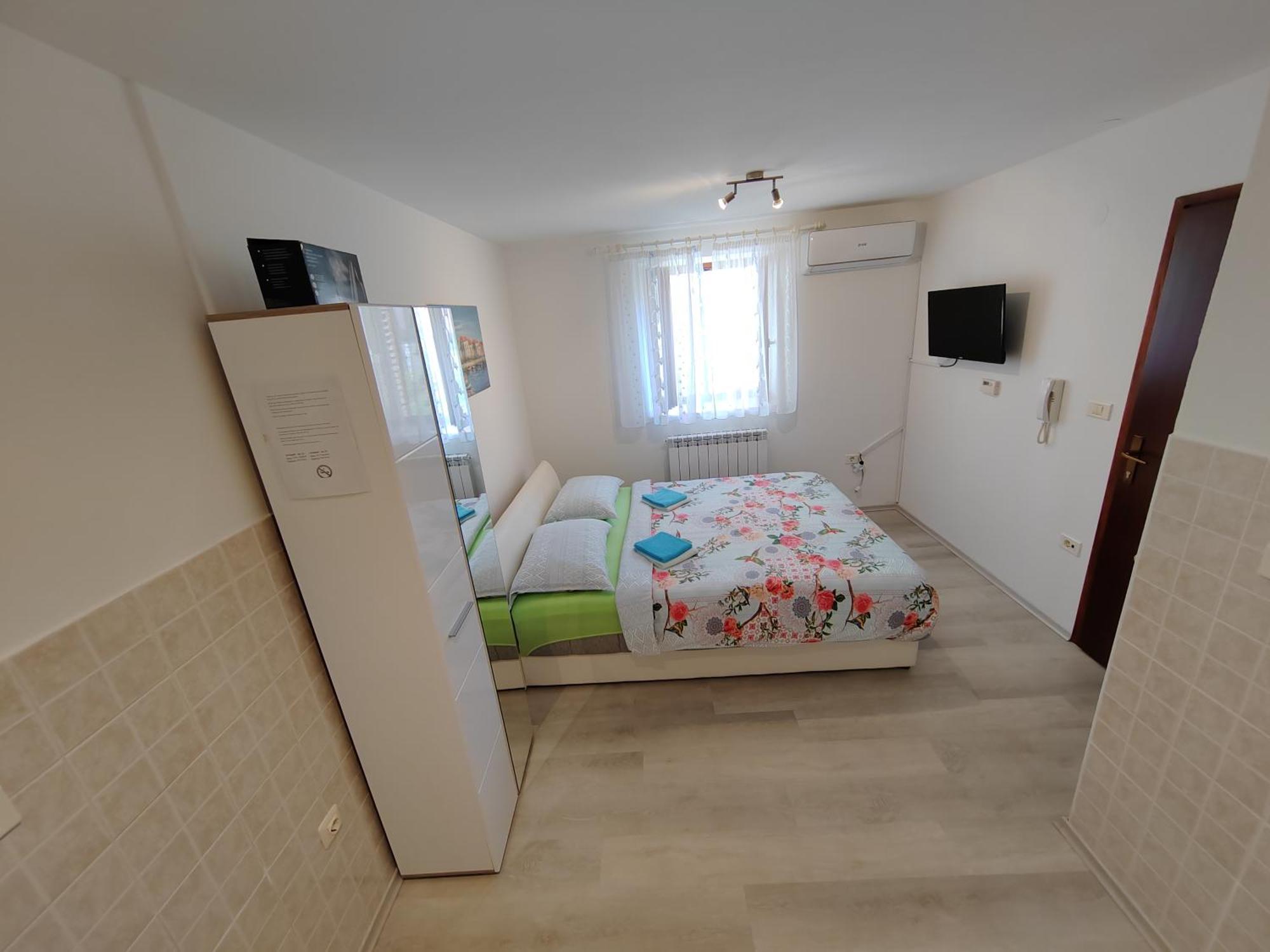 Rooms Neda イゾラ 部屋 写真