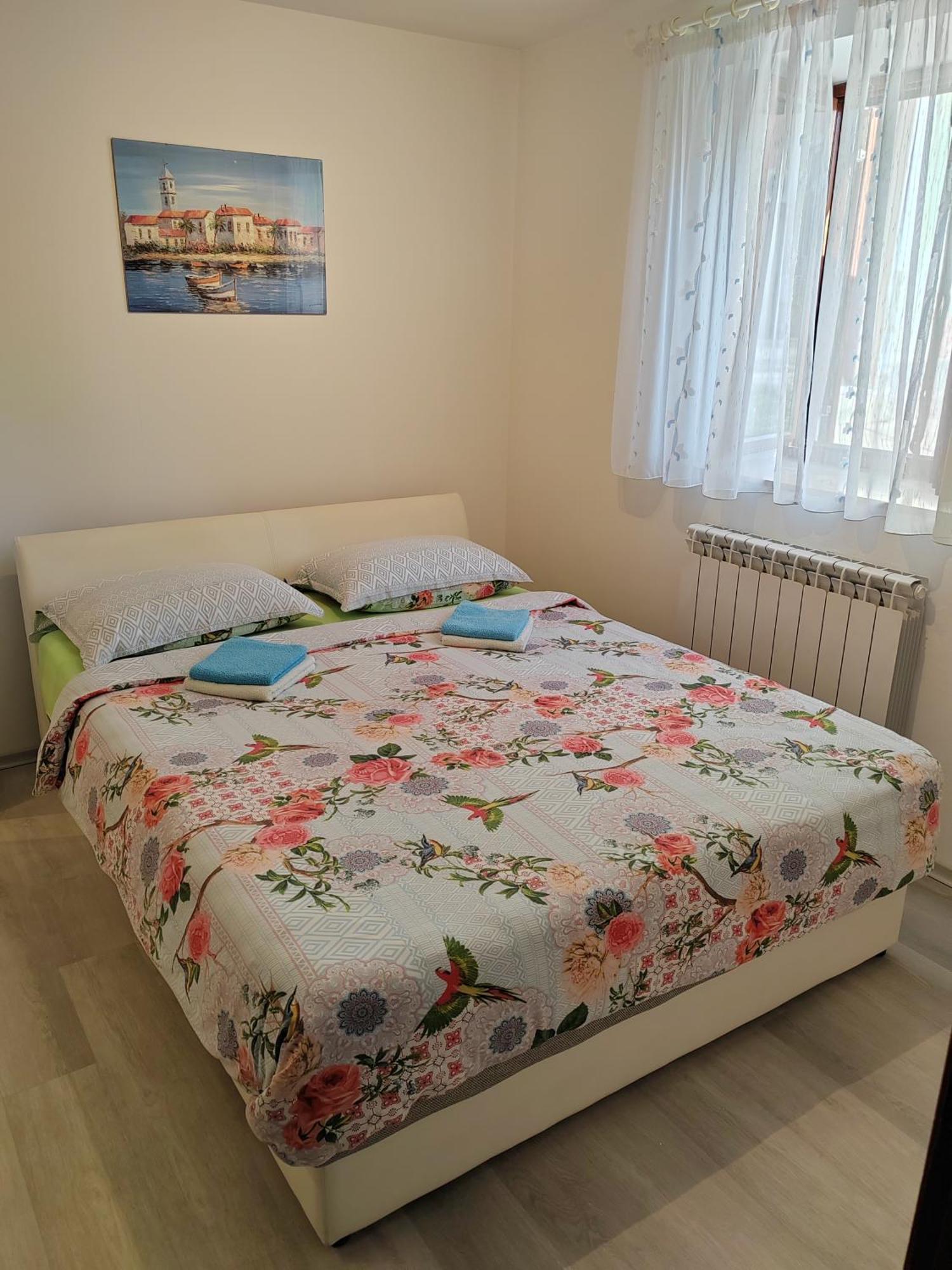 Rooms Neda イゾラ 部屋 写真